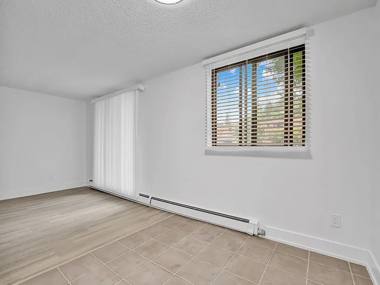 252 Saint Andrews St — Photo 13