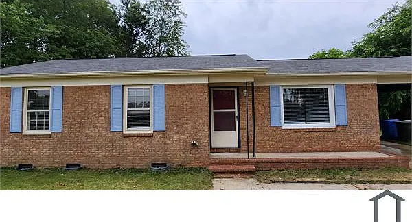 1104 Bowling Green Dr