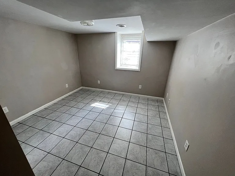1710 Laramie St — Photo 11