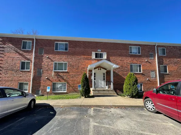 Oak Creek Apartments