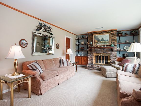 3rd image of 1064 W Villa Dr