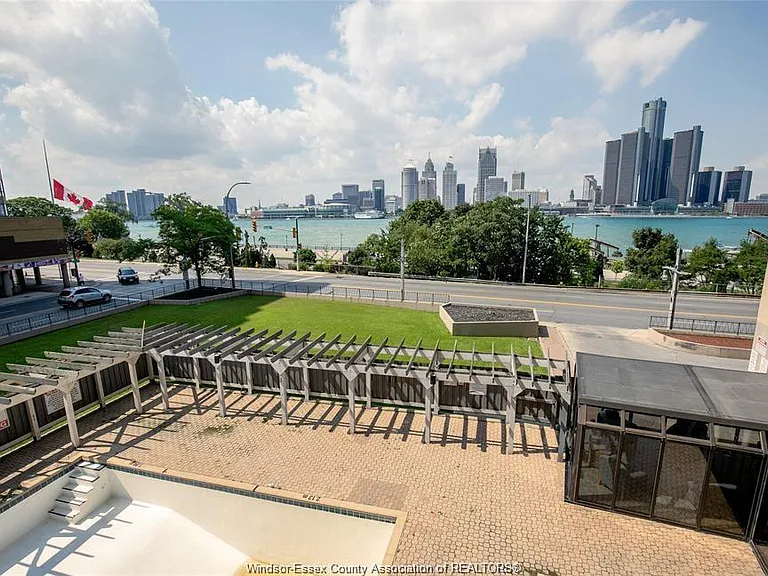 111 Riverside Dr E #1607 — Photo 33