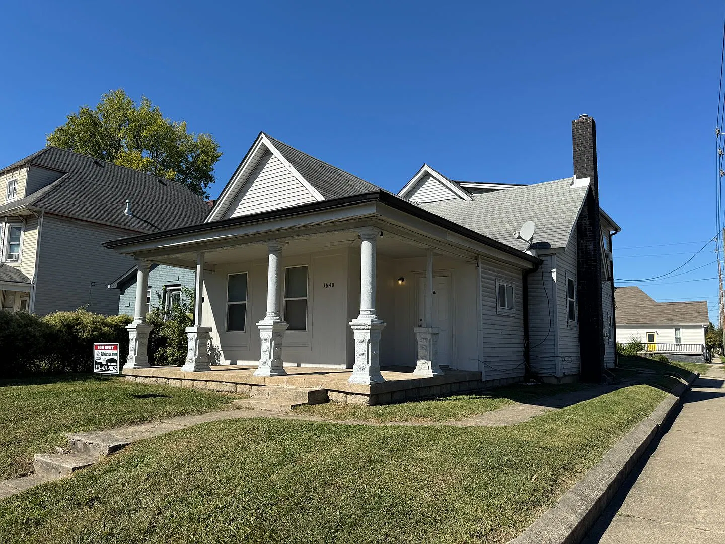 1640 Woodlawn/Mullin — Photo 2