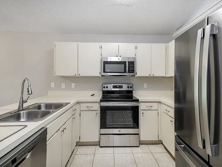 1831 Coyote Pl — Photo 9