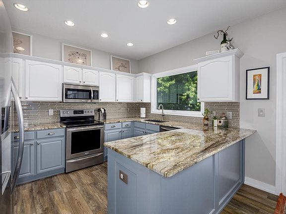 4th image of 5459 Coachlight Dr