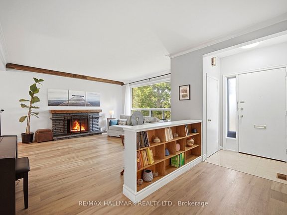 3rd image of 42 Catalina Dr