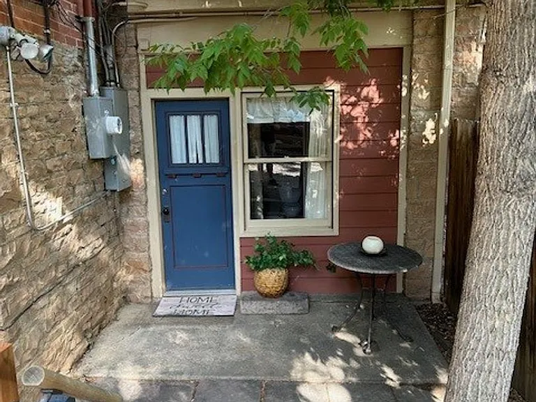1018 Pine — Photo 2