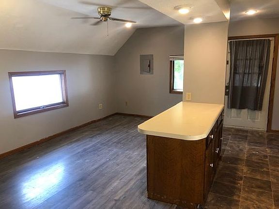 3rd image of 236 11th Ave S #2