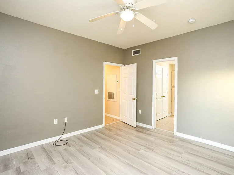 23640 Walden Center Dr #207 — Photo 25