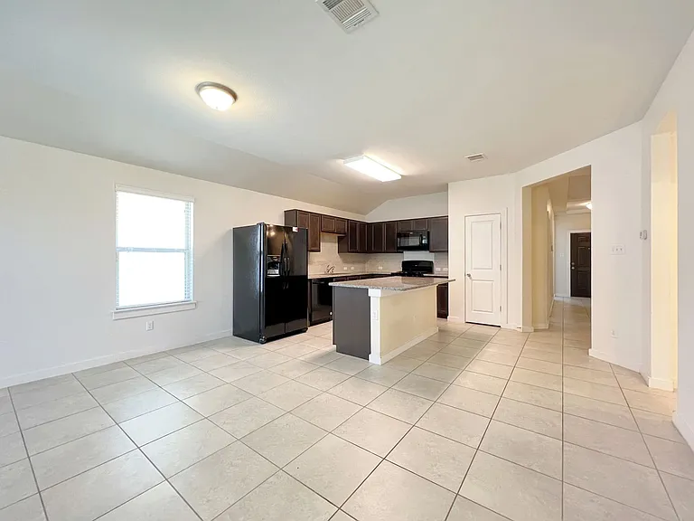 5772 Corsica Loop — Photo 9