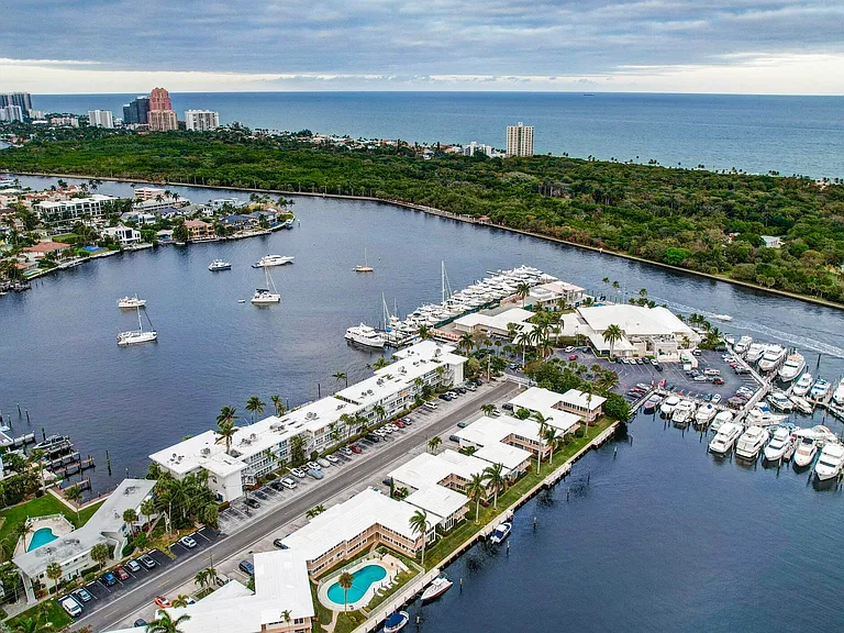 2727 Yacht Club Blvd #2A — Photo 69