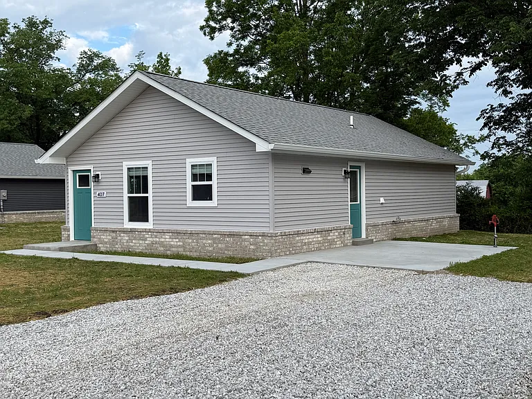 407 S Main St — Photo 3