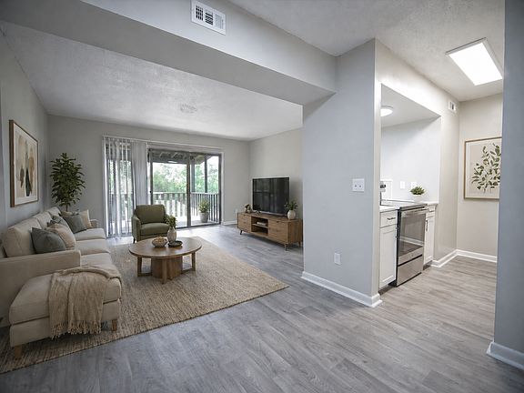 4th image of 2222 Ashley River Rd #7K