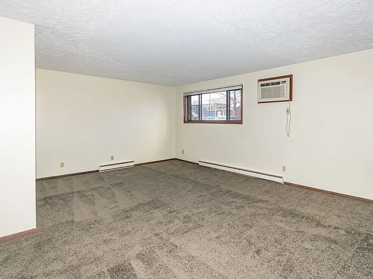 712 Arcadia Dr — Photo 21