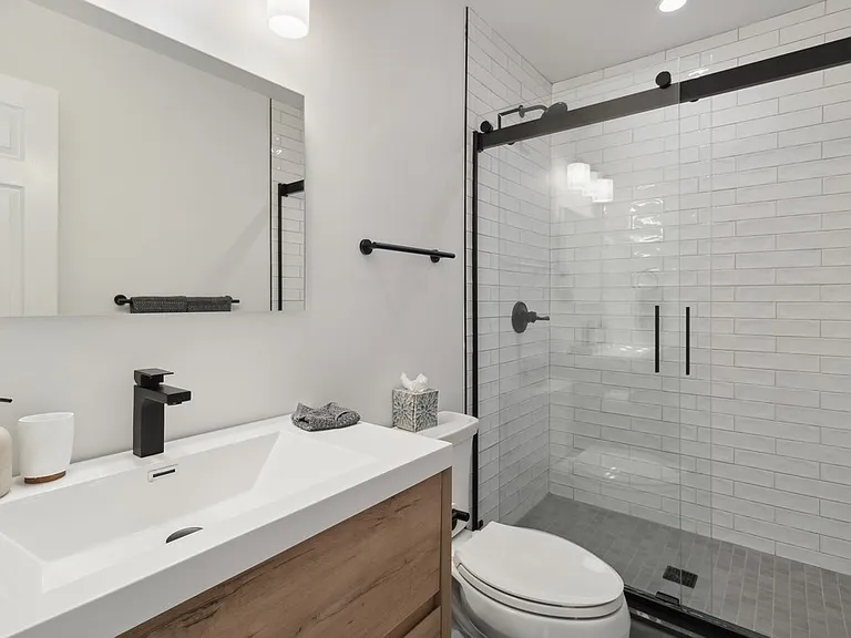 147 Pembroke Dr — Photo 21