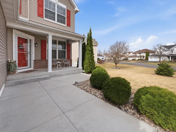 8437 Blazing Star Cir, Shakopee, MN 55379