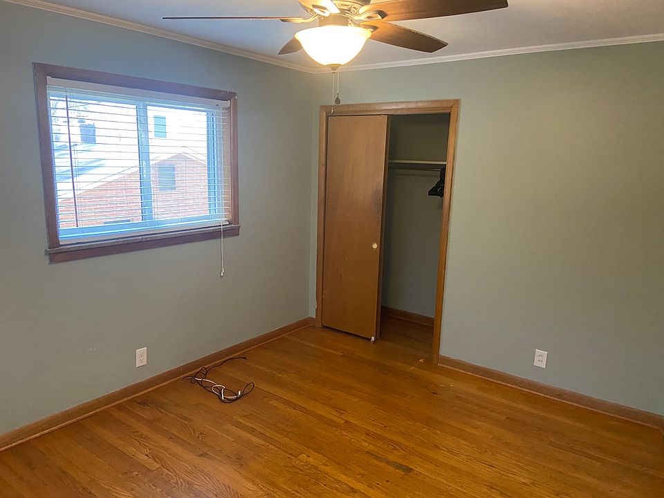 2nd image of 905 W 6th Ave #3