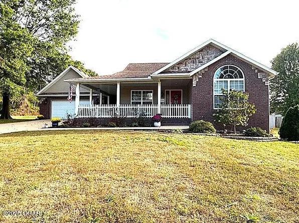 115 W Sycamore St, Monett, MO 65708