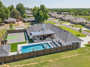 627 Louisiana St, Jones, OK 73049