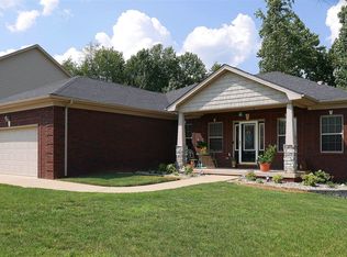 206 Sangria Dr, Vine Grove, KY 40175