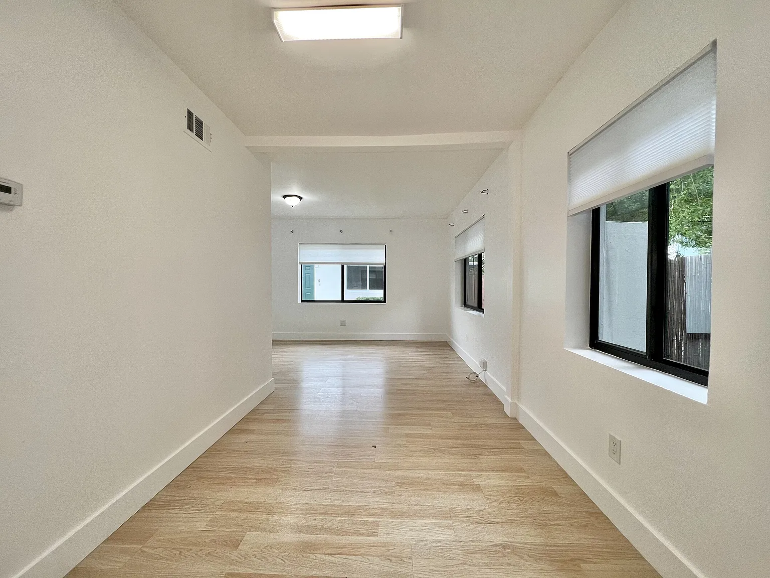 2 bed, 777 sqft, $2,300 — Photo 4