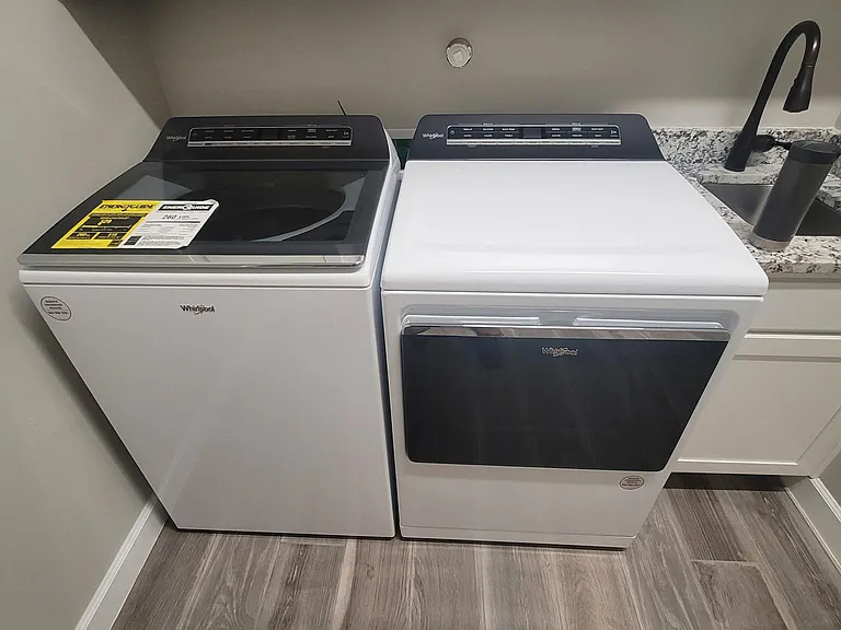 Laundry room with sink