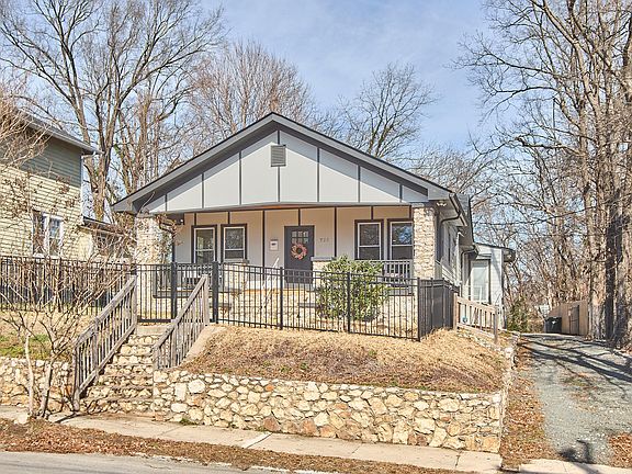 3rd image of 723 Holloway St