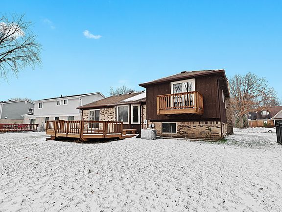 4th image of 45989 Gainsborough Dr