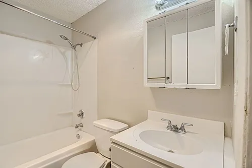 691 Molalla Ave #18 Photo 1