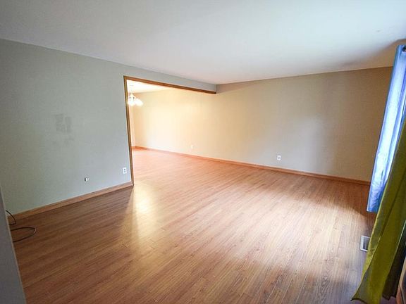 4th image of 4061 Baronsmere Ct