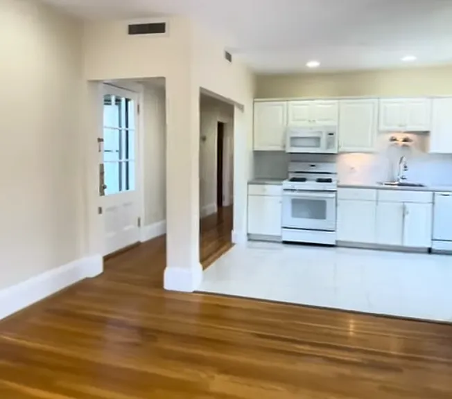 20 Dean Rd #3 — Photo 1