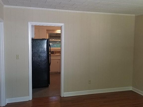 2nd image of 3302 Gleason Cir #A