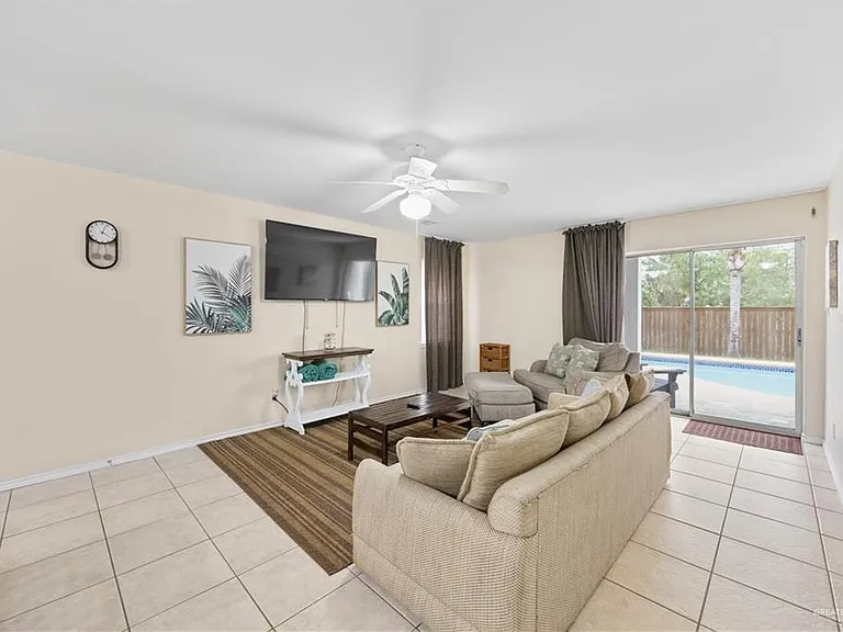 206 W Bahama St — Photo 5