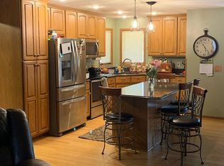 60 Birch Ave, Bird Island, MN 55310