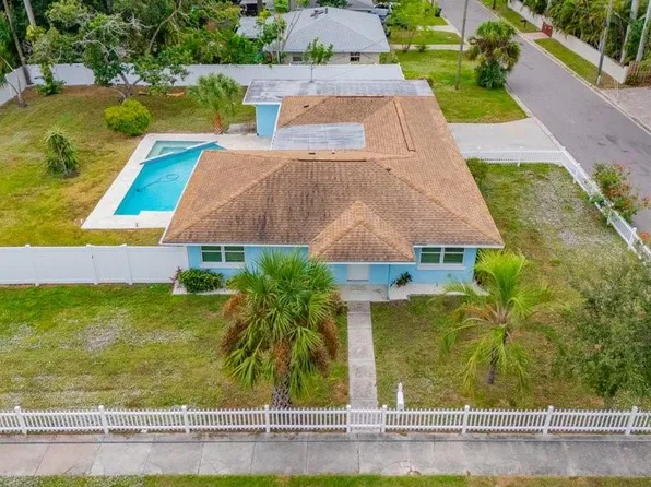 1915 7th Ave W, Bradenton, FL 34205