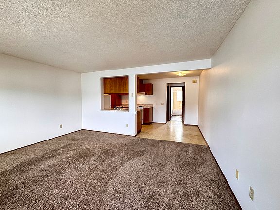 3rd image of 624 W Cedar St #6