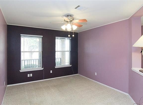 5th image of 208 Brooke St