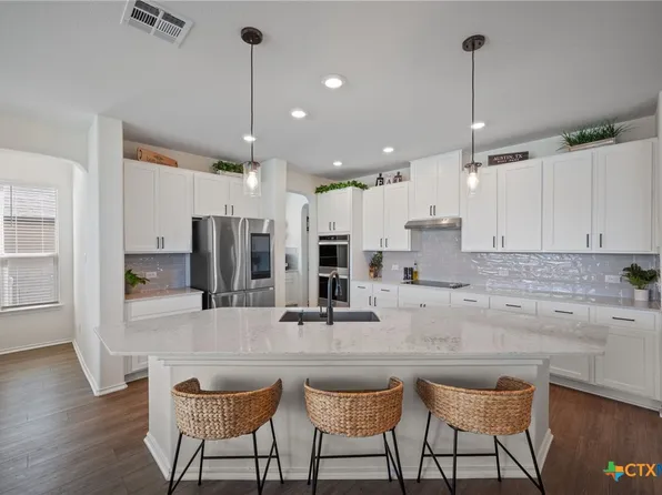 198 Crimson Ln, Kyle, TX 78640