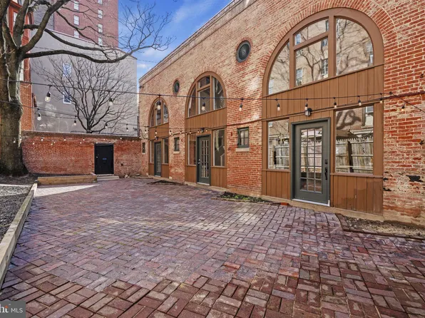 618 Ploy St, Baltimore, MD 21201