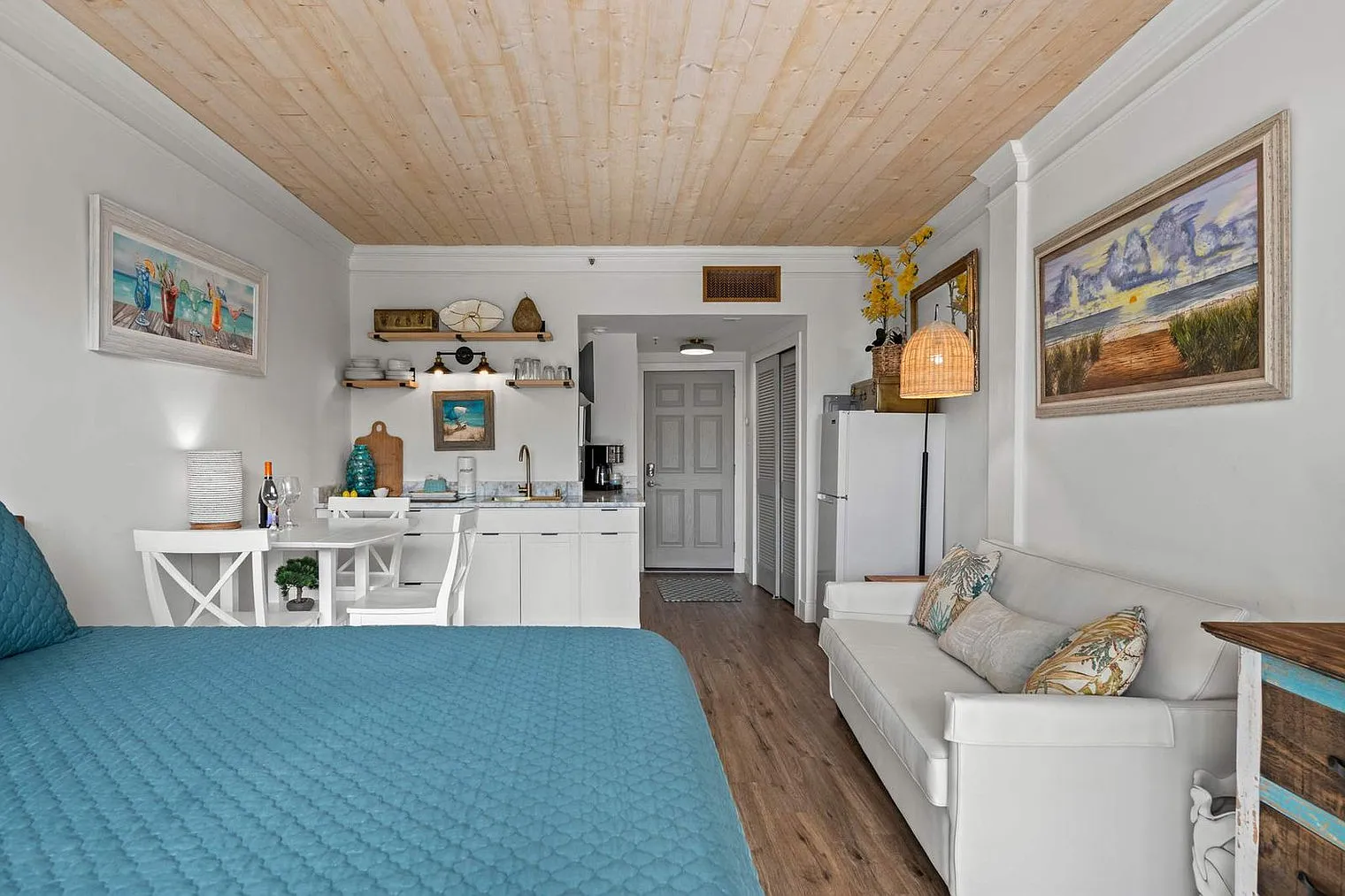1 bed, 1.0 bath, 322 sqft, $1,720 — Photo 4