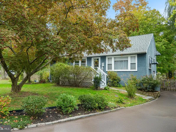 472 4th Ave, Warminster, PA 18974