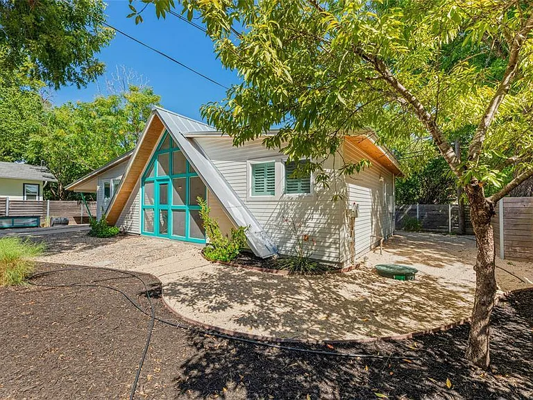3901 Cherrywood Rd #B — Photo 1