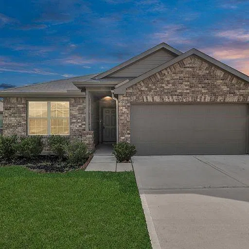 3 bed, 2.0 bath, 1807 sqft, $2,195 — Photo 1