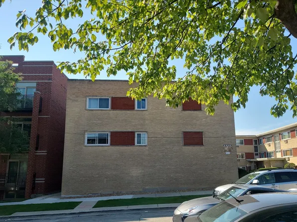 6815 W Raven St, Chicago, IL 60631