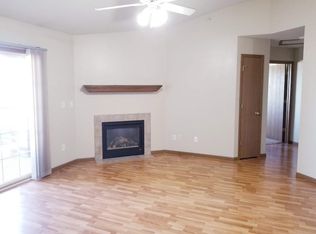 560 Penn Ct UNIT 12, North Liberty, IA 52317