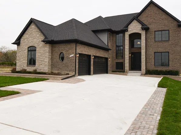 15321 25 Mile Rd, Macomb, MI 48042