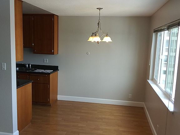 2nd image of 141 Montecito Ave #304