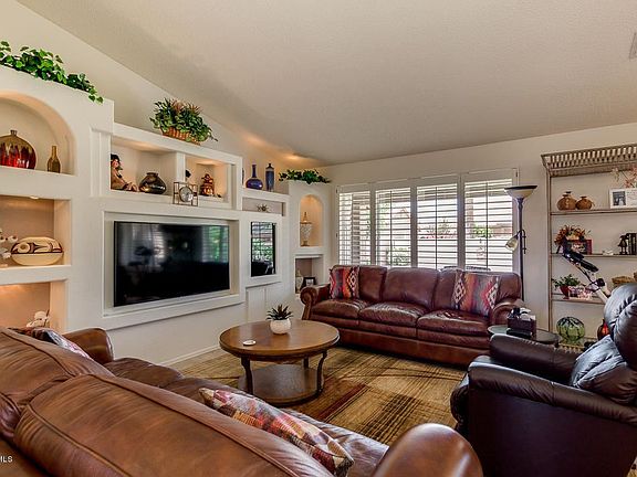 5th image of 10642 E Coopers Hawk Dr