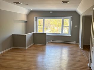 215 Catharine St W #3F, Milford, PA 18337