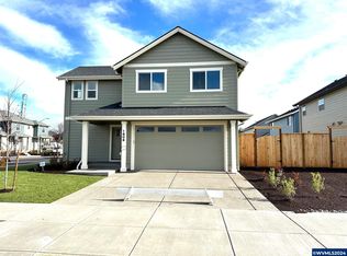 1806 SE Blueberry St, Dallas, OR 97338